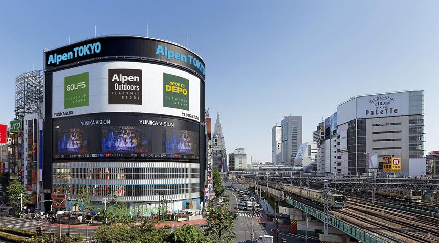 2022年4月1日、新宿にグランドオープンしたAlpen TOKYOの外観の写真